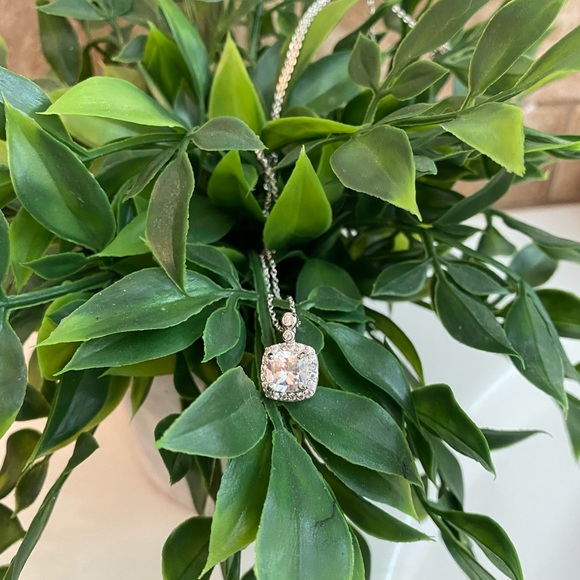 CZ necklace - Picture 4 of 7